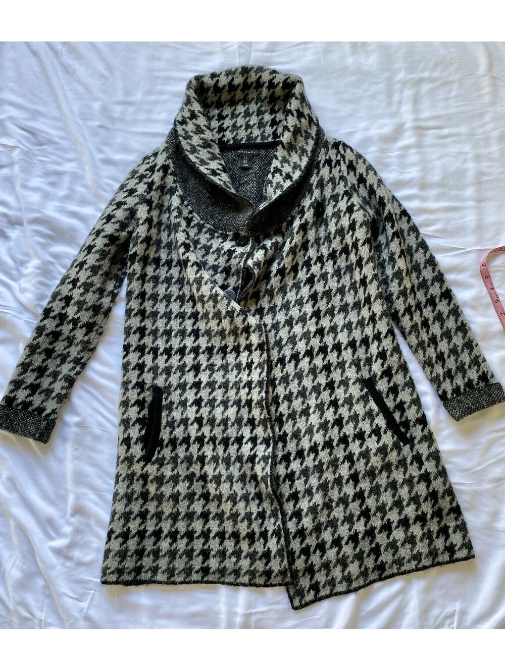Tahari Black Houndstooth Coat Size M Shawl Collar Wool Blend